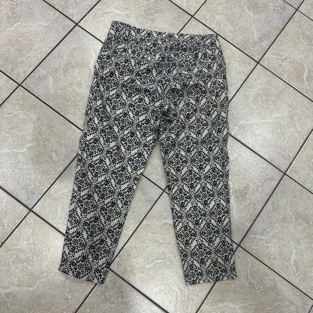 LOFT cropped pants